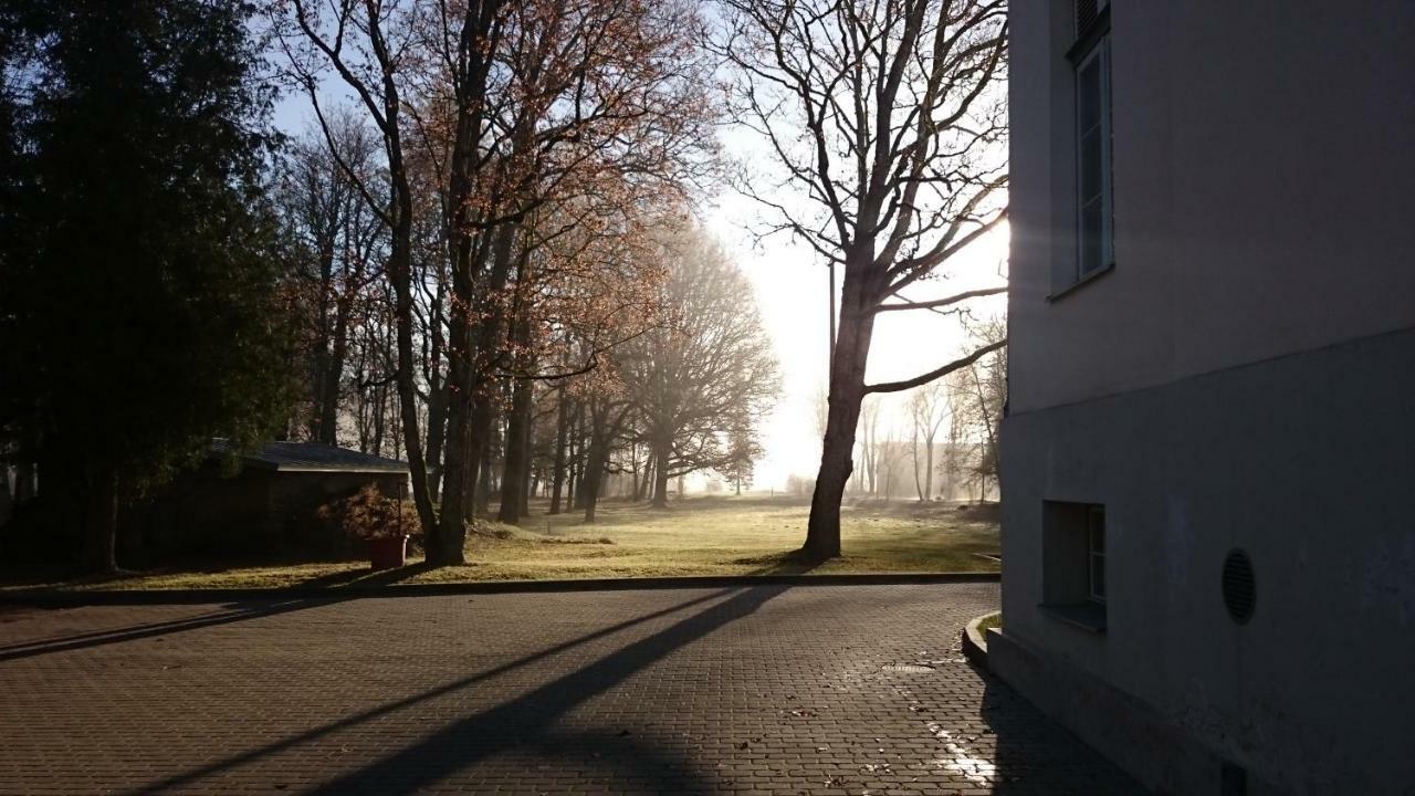 Saku Mois & Saku Manor Hotel Exterior photo